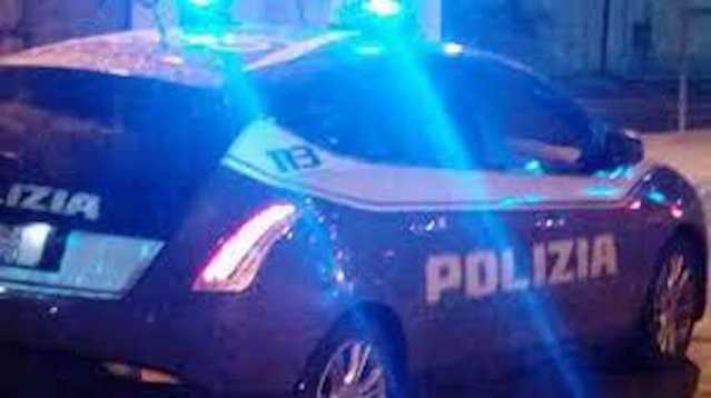 auto polizia notte