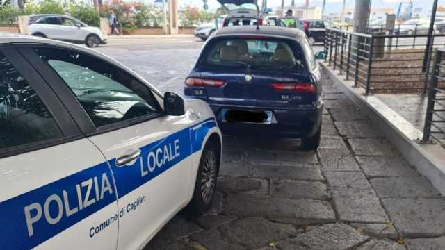 Cagliari, in auto con 200 chili di cavi di rame della metro: denunciato