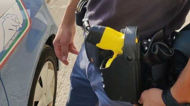 Taser alla polizia di Nuoro 