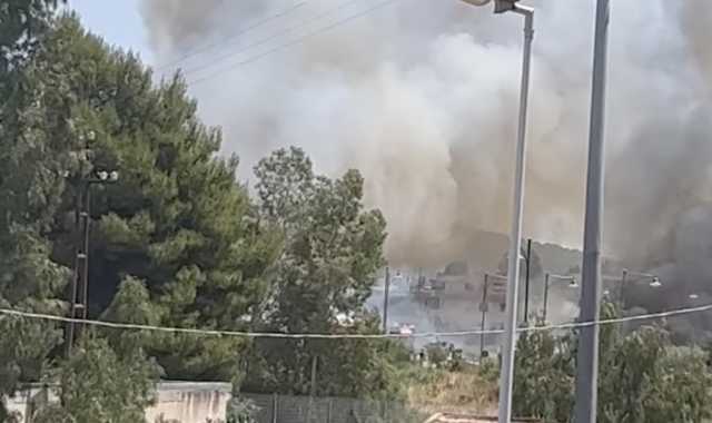 Grosso incendio alle porte di Olbia: le fiamme minacciano case e un hotel