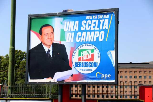 Berlusconi: io candidato? Ora ci penso