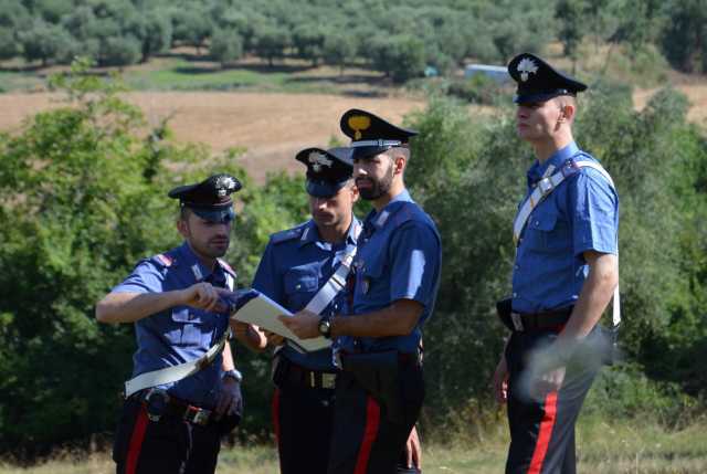 Capoterra, esplodono due colpi di pistola: i carabinieri scoprono un'attività di spaccio