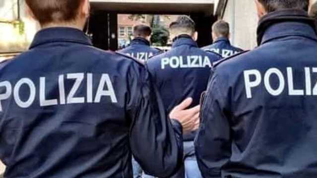 agenti di polizia