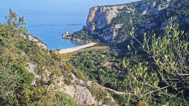 In moto nell'area protetta di Cala Luna: nei guai due romagnoli