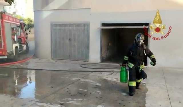 Cagliari, incendio in un garage di una casa a Su Planu