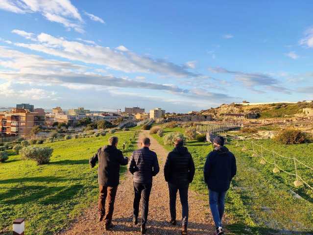 Cagliari, Sopralluogo di Truzzu al parco di Tuvixeddu: "Da domani fruibili due nuovi percorsi"