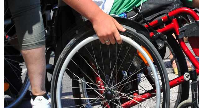 Monserrato, studente disabile non può andare in bagno perché manca accompagnatore