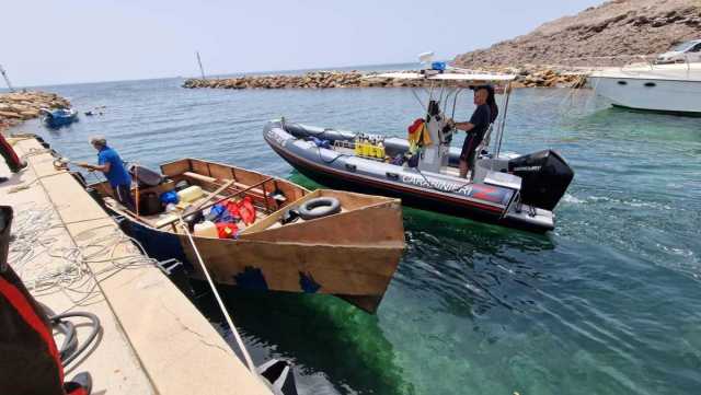 Migranti, un'altra notte di sbarchi nel sud Sardegna: arrivano 24 tunisini 