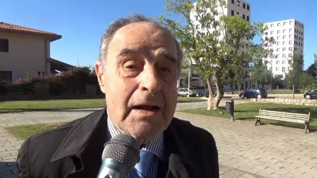 Carbonia piange l'ex sindaco Antonio Saba, morto nella notte: bandiere a mezz'asta
