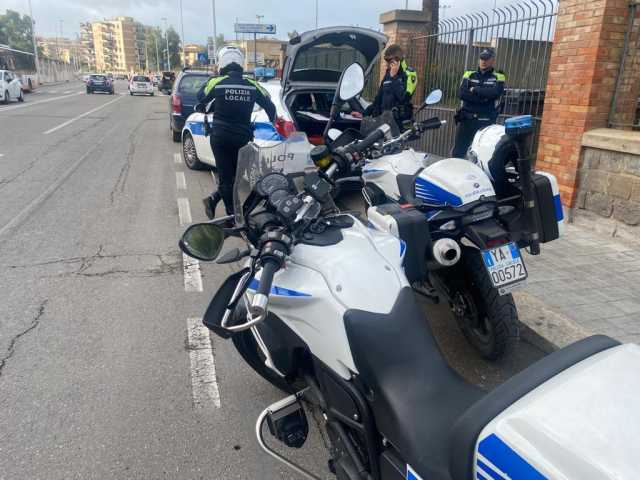 Cagliari, fermato alla guida di un'auto già sequestrata senza assicurazione