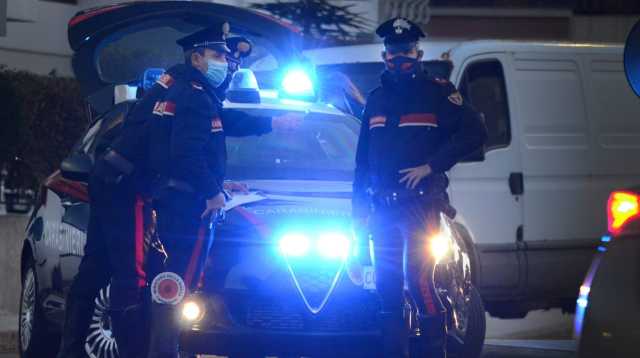Cagliari, colpisce al volto un passante per derubarlo in via Roma