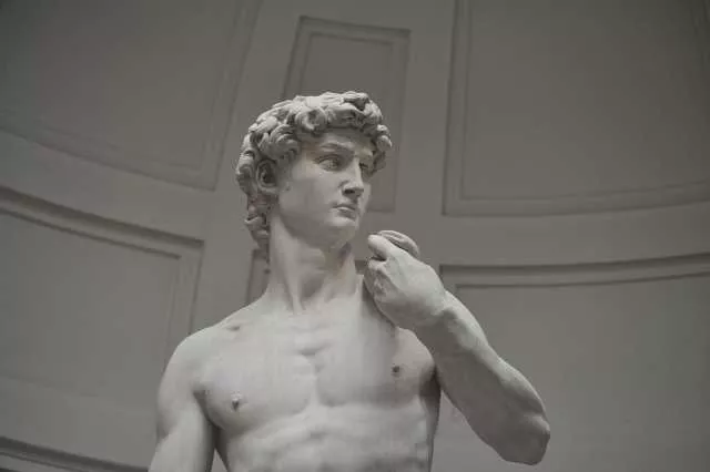Florida, preside mostra il David di Michelangelo agli studenti: licenziata