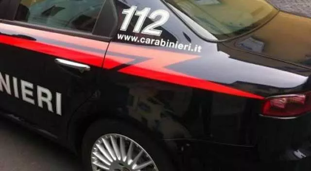 Selargius, entra nel giardino di una villetta e svuota il frigo (per fame): denunciato