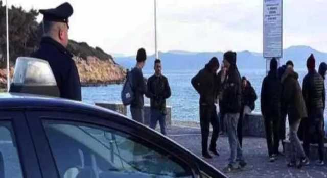 Migranti, nuovo sbarco a Sant'Antioco: 14 arrivi durante la notte