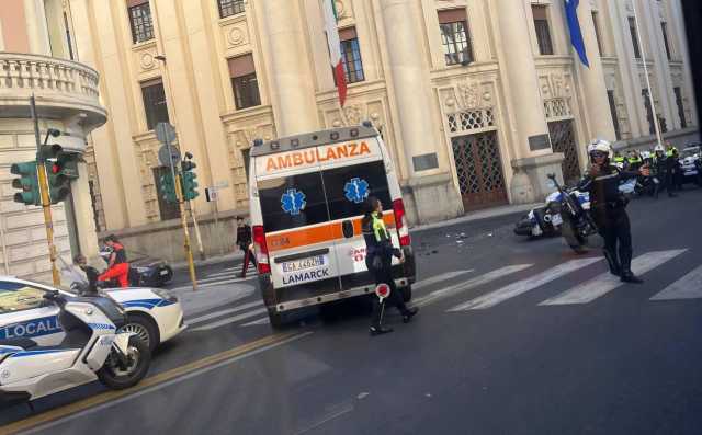 Cagliari, incidente in via Sonnino: motociclista della municipale sbalzato sull'asfalto