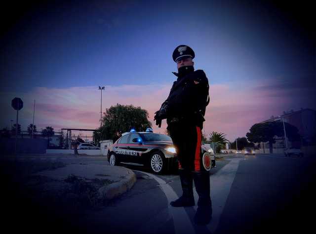 carabinieri auto