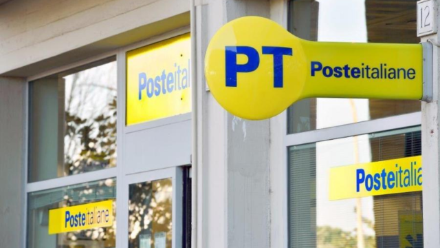Nule, rapinato l'ufficio postale: è caccia ai banditi