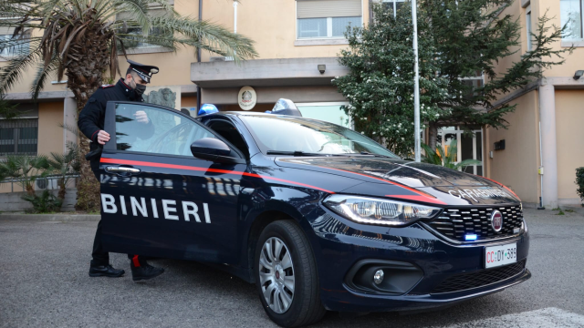 carabinieri auto