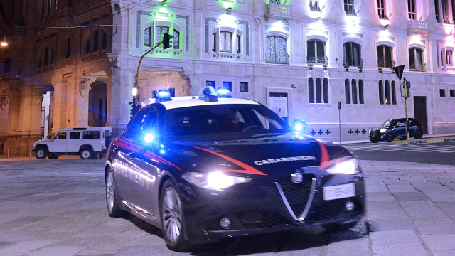 carabinieri in via roma a cagliari