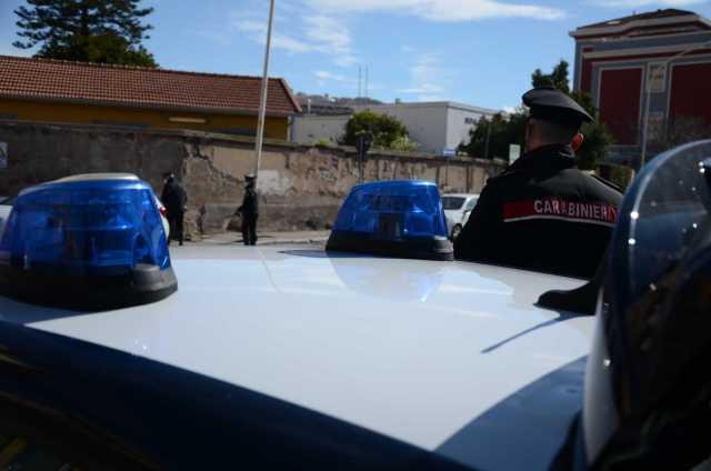 carabinieri in un posto di controllo