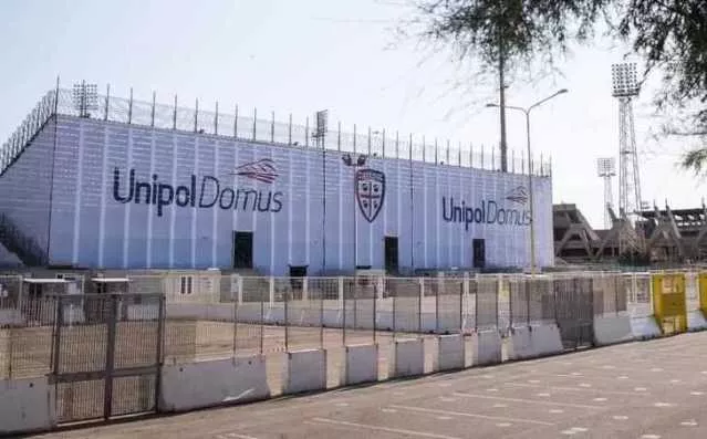 Cagliari, testa a Monza per i rossoblù: giovedì porte aperte alla Unipol Domus