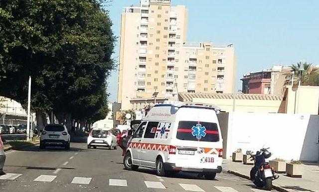 Cagliari, auto fuori strada in viale Colombo: danneggiati due ficus, interviene il Comune 