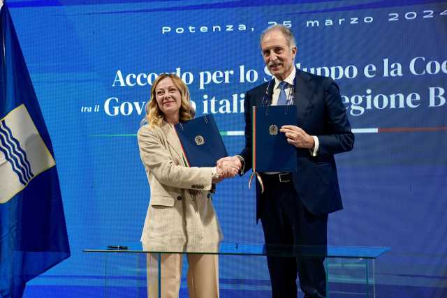 Regionali in Basilicata, vince il centrodestra: Bardi rieletto con il 56,6%