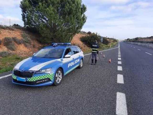 Strade sarde ed eccessi di velocità, la polizia annuncia una settimana di controlli a tappeto 