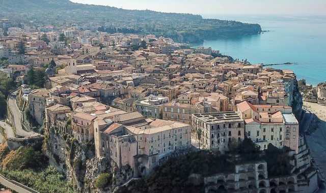 Sciolto per mafia il comune di Tropea: arrivano i commissari