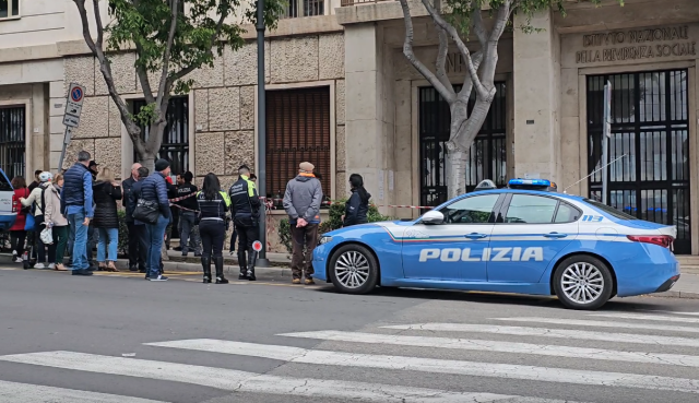 Cagliari, pacco sospetto di fronte alla sede dell'Inps: rientra l'allarme bomba