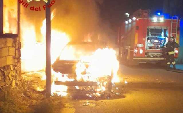 Fonni Incendio Auto