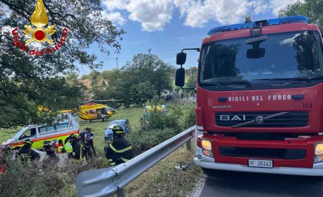 Con la moto finisce in un burrone a Ovodda: centauro in gravi condizioni