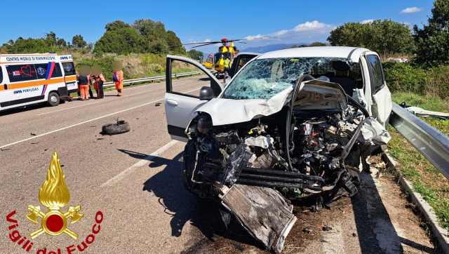 Auto Distrutta Chiaramonti