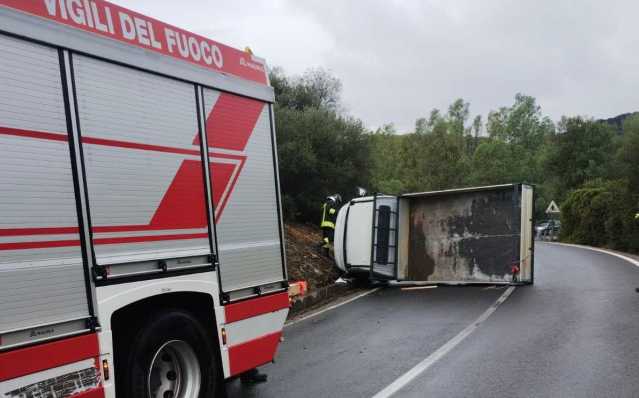 Camion Ribaltato Santa Lucia