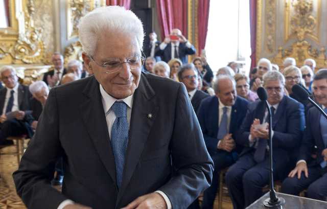Mattarella Foto Archivio