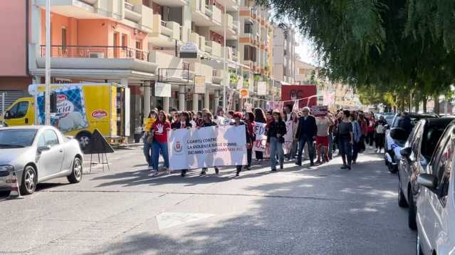 Marcia Solidale Contro La Violenza Di Genere