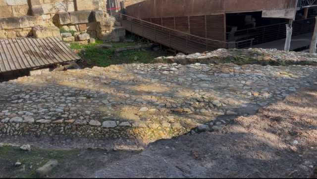 Strada Medioevale Basilica Di San Saturnino