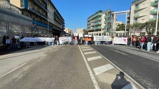 Cordone Umano Studenti