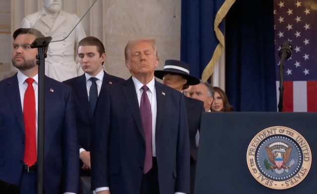 TRUMP GIURAMENTO