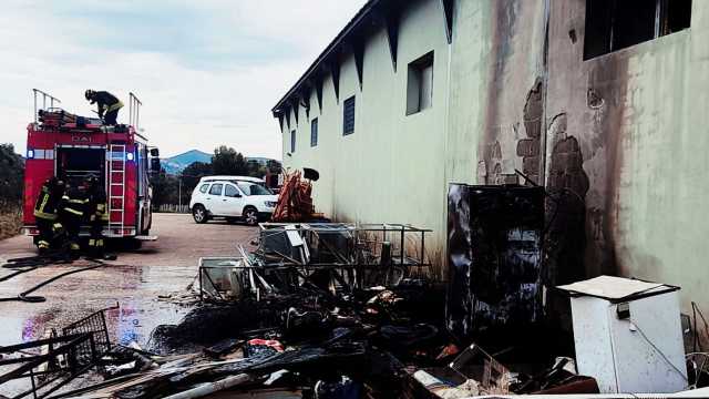 Incendio Arzachena Auto E Capannone