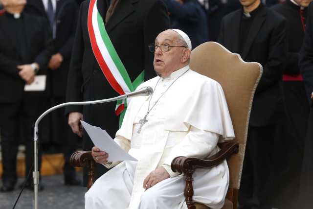 Papa Francesco Migliora