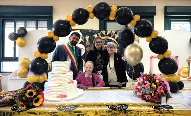 Marco Benucci Con La Signora Nunziata Perra