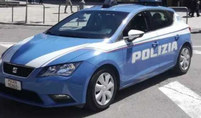 Polizia In Piazza Yenne