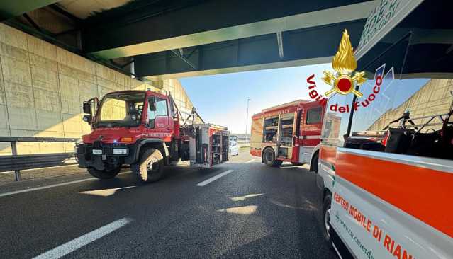 Vigili Del Fuoco Incidente A4