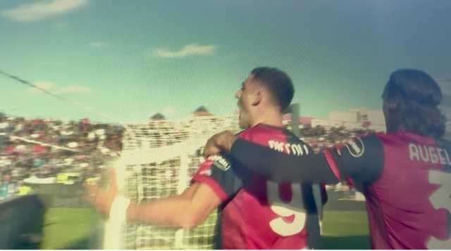 All'Unipol Domus passa la Fiorentina: Cagliari sconfitto (1-2)