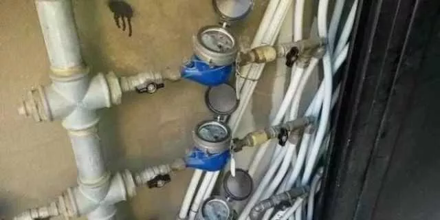Tranciati e rubati i cavi dell'impianto idrico di Capoterra: a rischio l'erogazione dell'acqua nel paese 