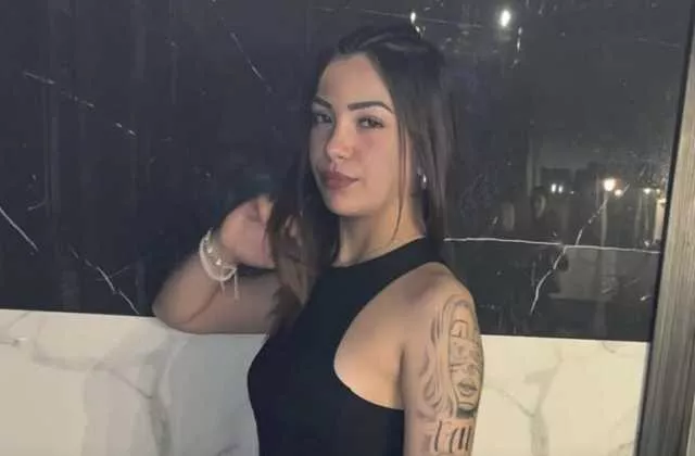A Quartu l'ultimo saluto alla sedicenne Asia Loddo, poi la fiaccolata fino al mare: 