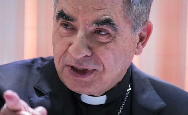 Becciu rinuncia al Conclave: 