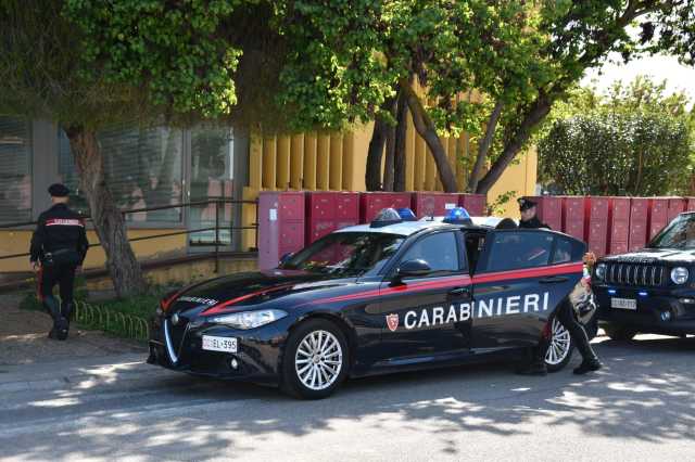 Guspini, non può avvicinarsi alla ex moglie e distrugge il braccialetto elettronico