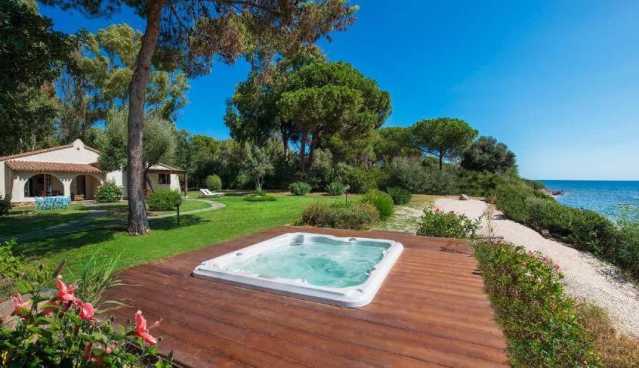 Pulais Morus Relais